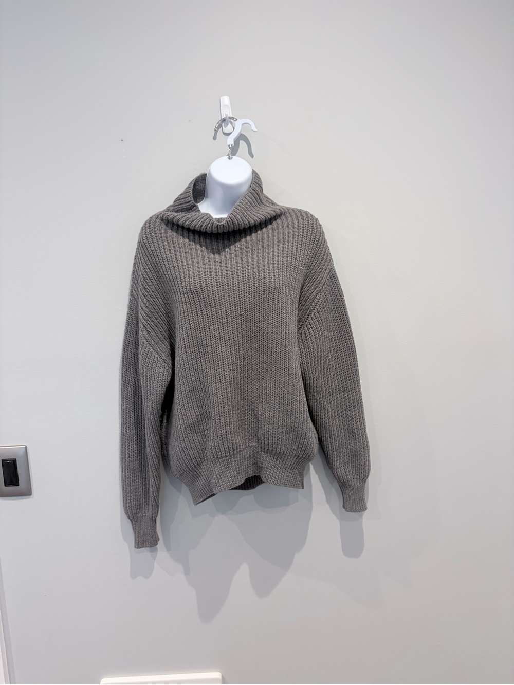 Aritzia Montpellier Sweater - Gray